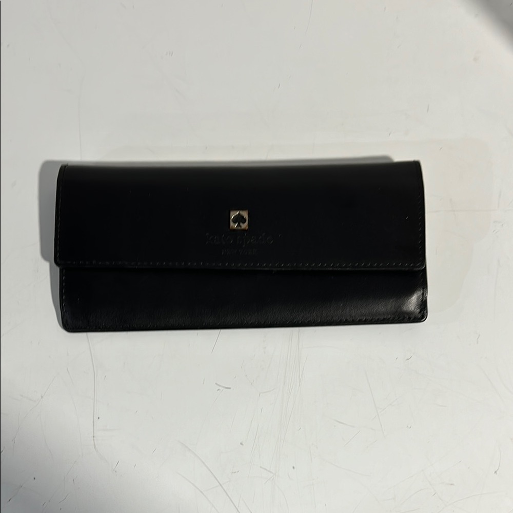 Kate Spade Black Glossy Wallet with Minimalist Design